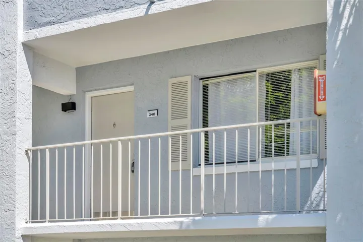 Front Door/Entryway