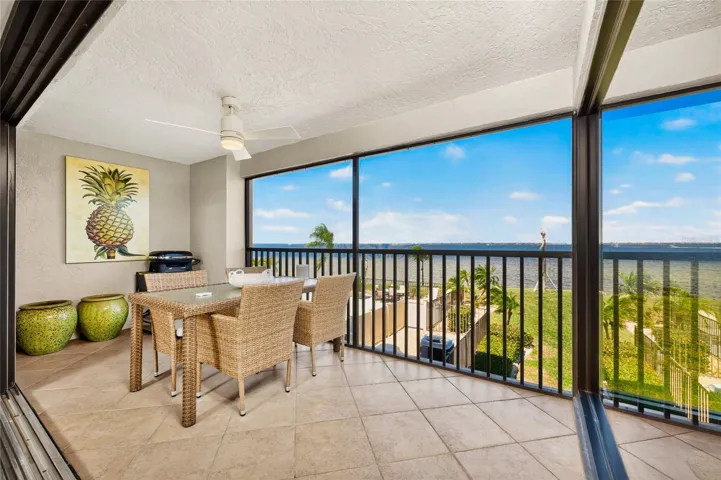 VERY SPACIOUS LANAI!