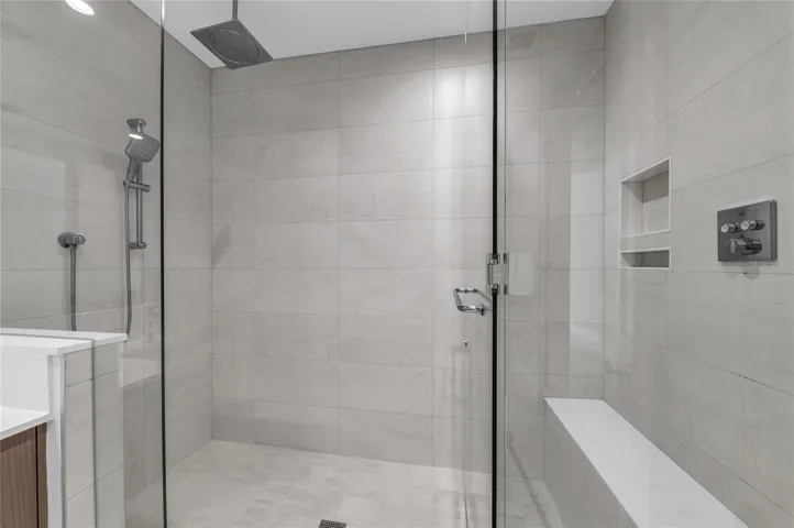 Master suite Bathroom