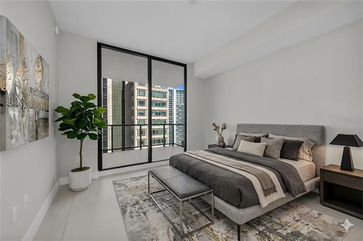 Staged 2nd bedroom