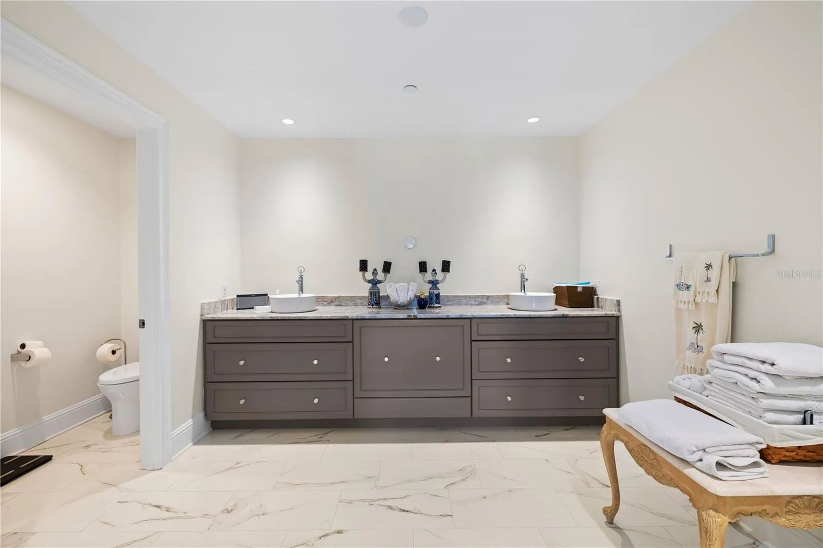 2nd Floor Primary Suite Bath