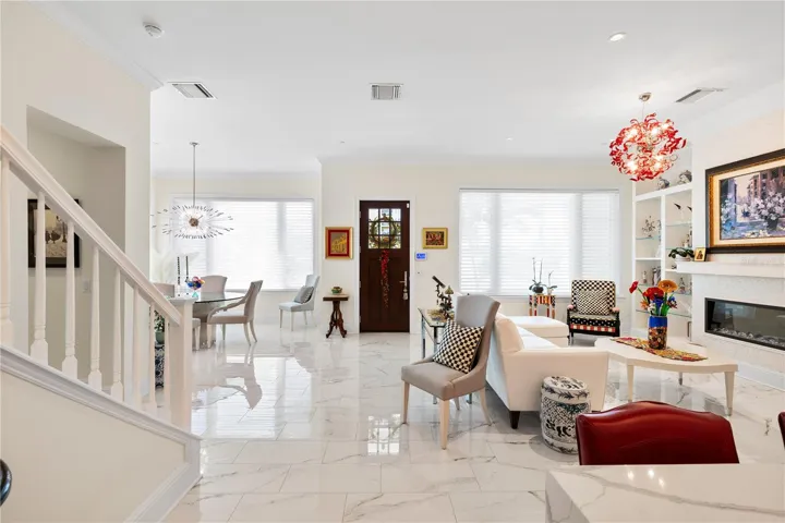 1 Palm Ter Open Floor plan