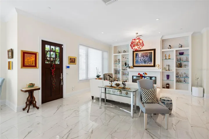 1 Palm Ter Open Floor plan