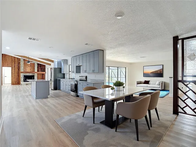 Dinning Roomvirtually staged