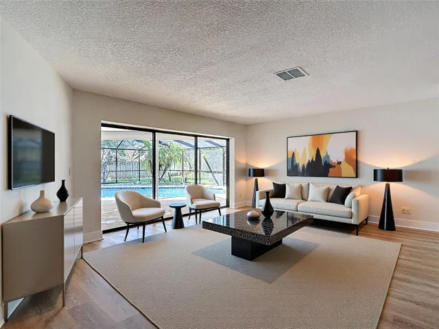 Family Roomvirtually staged