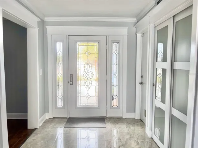 Foyer/Entry