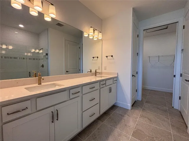 Owners Bath