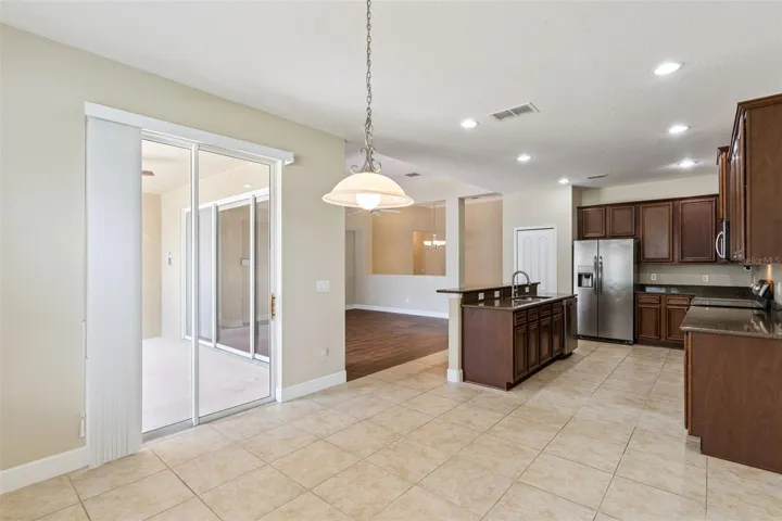 dinette/kitchen