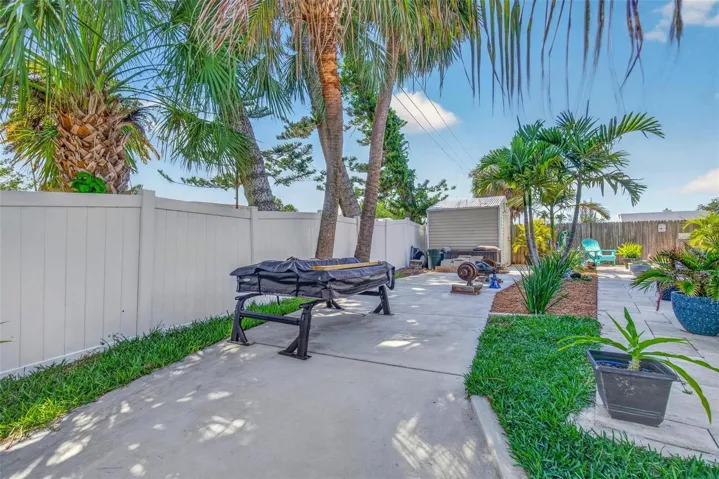 Rear driveway w/ double gate for Boat or RV Parking