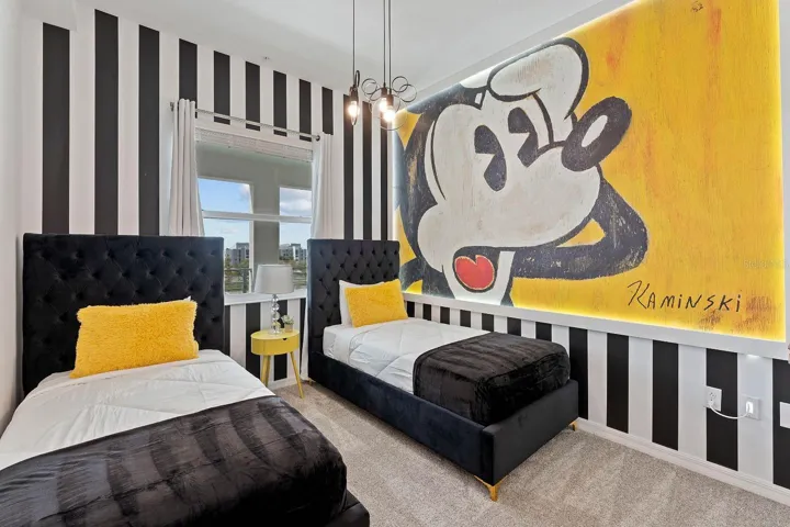 2nd bedroom