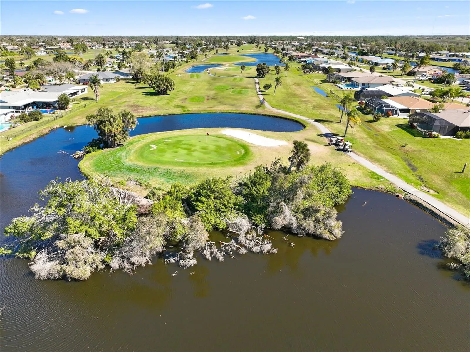 Golf Courses Close By