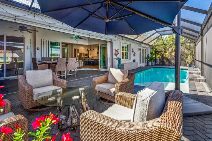 Spacious Lanai