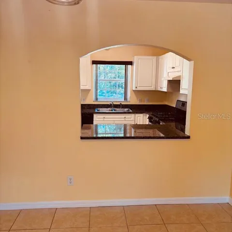 Pass through from Kitchen to Dining room