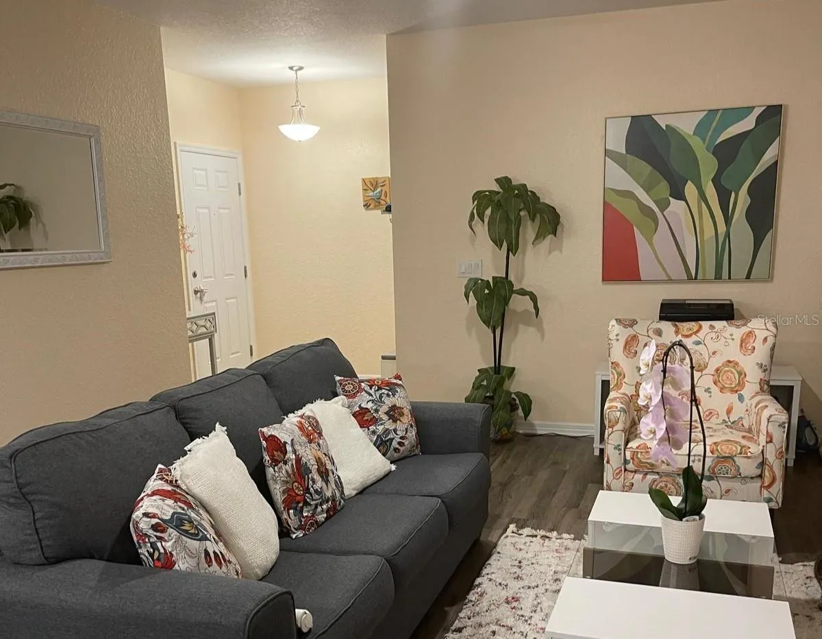 Foyer - Living room