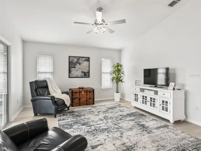 Living area w/Vaulted ceiling