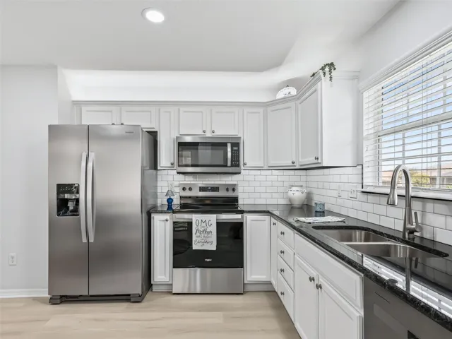 New Stainless Appliances & New Granite Countertops