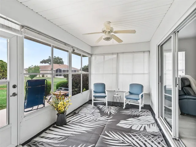 Enclosed Lanai w/Access to Back Patio