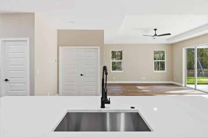 Island sink