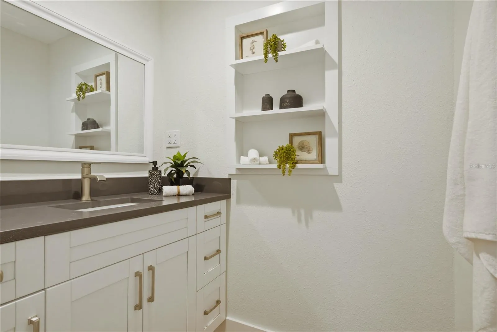 Guest House Bath