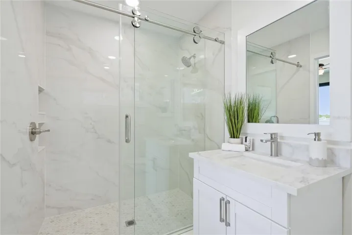 Guest Suite Bath