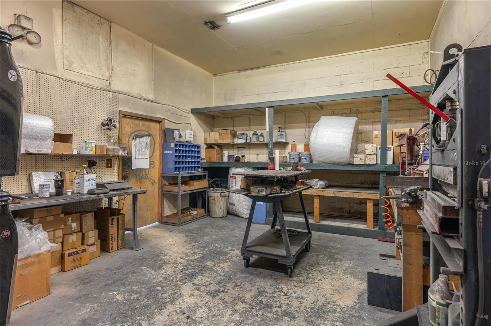 Work Room Warehouse