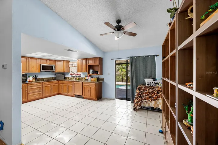 Dining/Kitchen