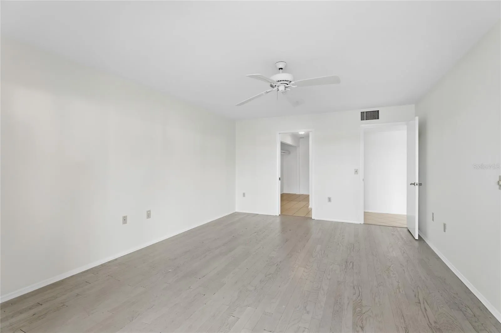 Primary Bedroom to Bathroom entrance