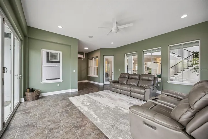 4 Season Flex Room with Accordian Glass Door