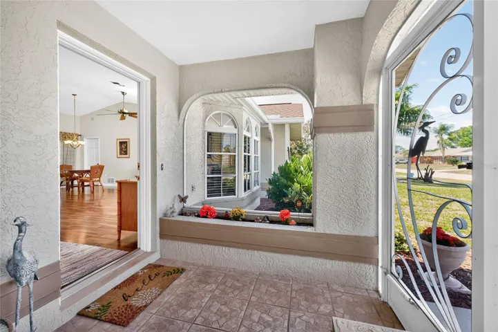 Screened and tiled entry is a great place to kick off your shoes!