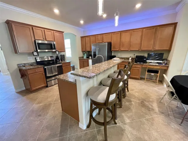 Kitchen With Breakfast Bar