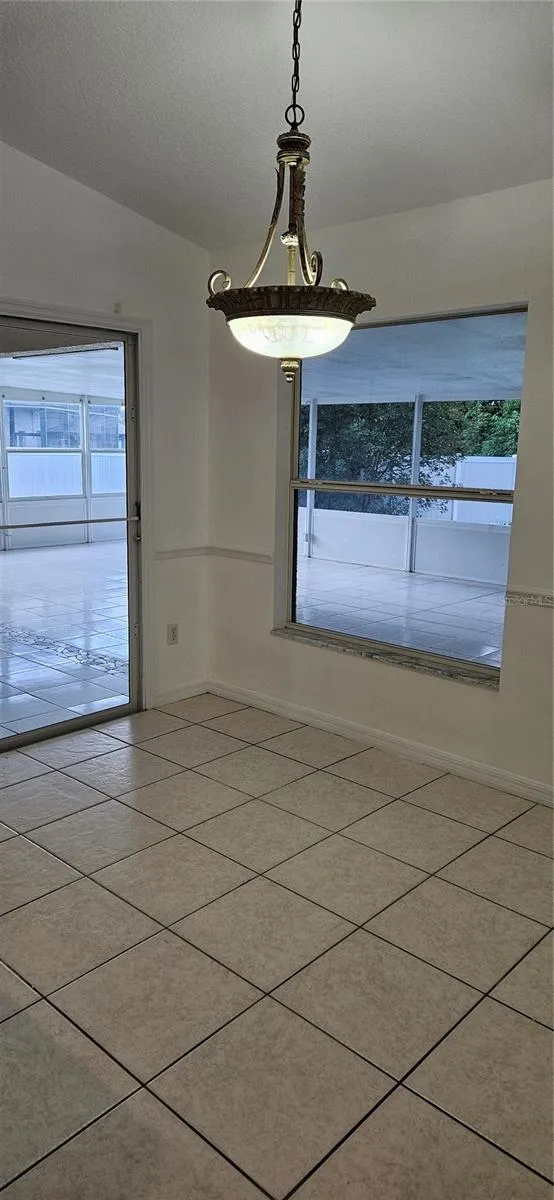 DINETTE AREA