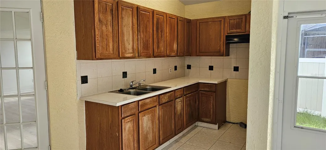 OUTDOOR KITCHEN