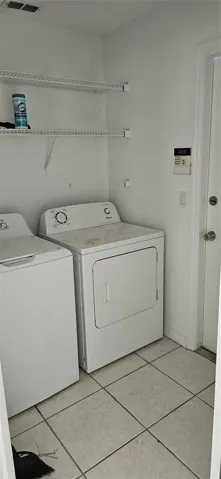 INDOOR LAUNDRY ROOM