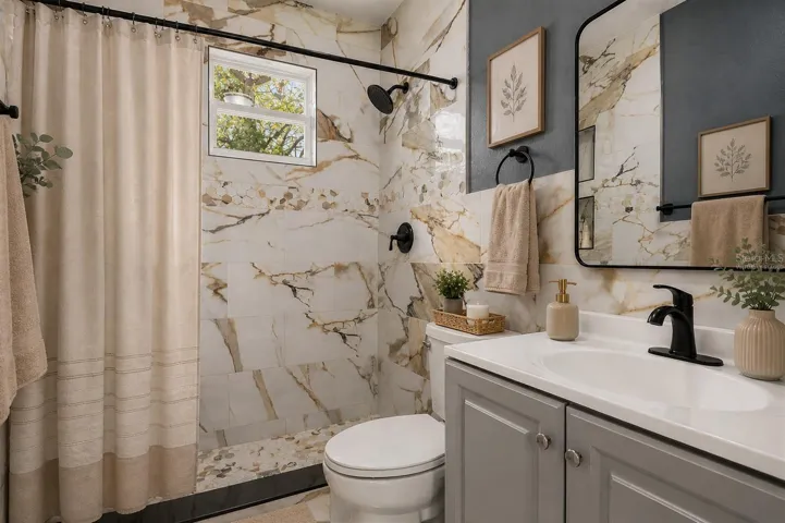 Virtually staged Bathroom