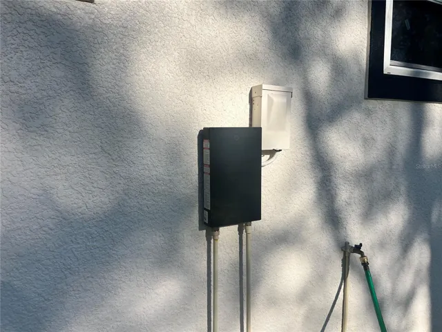 Tankless water heater