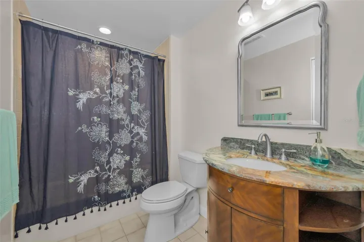 Guest bathroom.