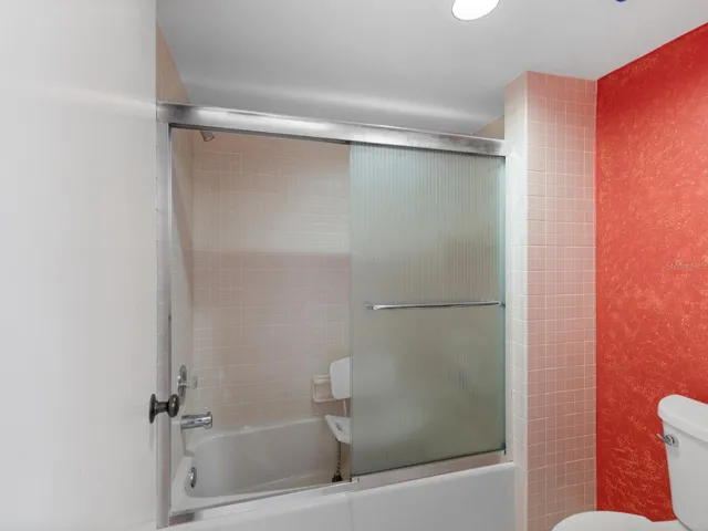 Primary ensuite bath tub shower combo
