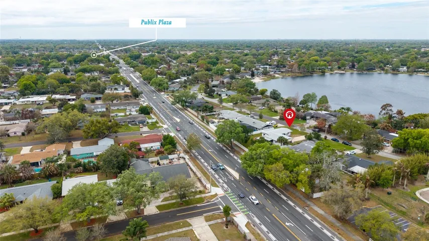Walking Distance to Grocery and Restaurants