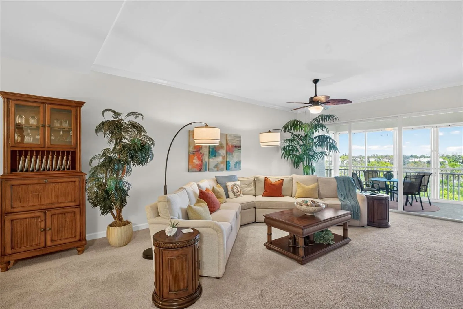 Open Floor plan to Living room