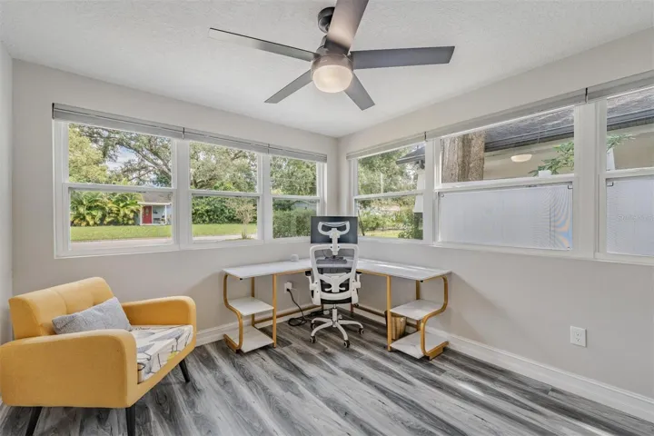 Office or 4th bedroom
