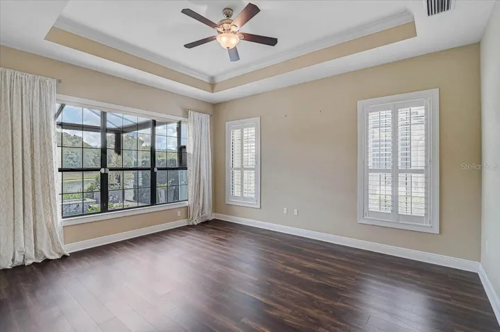 MAIN BEDROOM