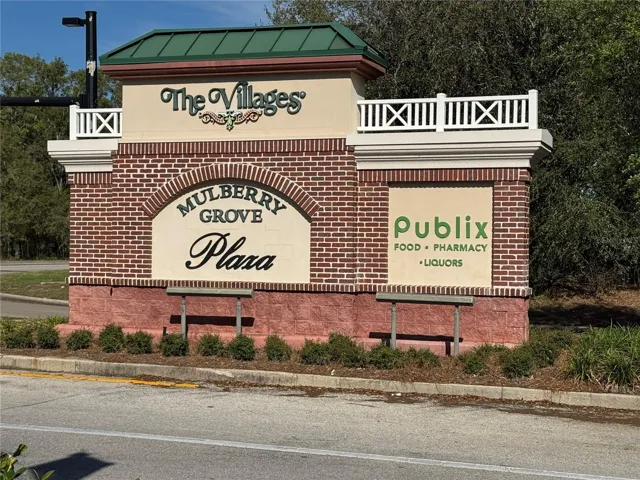 Mulberry Grove Shopping facilites-PUBLIX grocery
