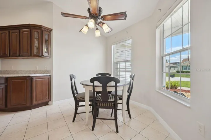 Kitchen nook area.