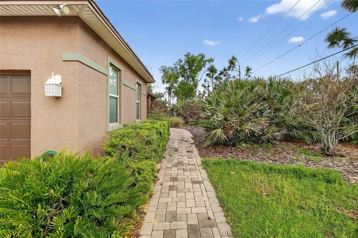Side walkway