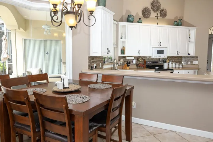 Breakfast Nook/Kitchen