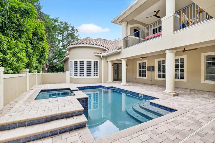Pool & Spa