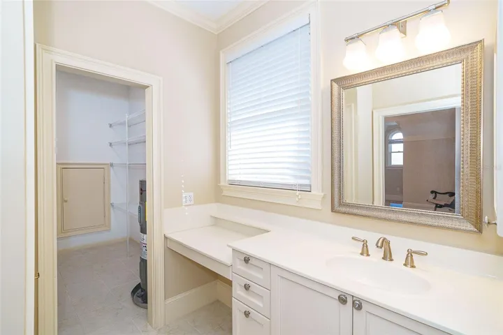 bathroom 4 with large walk-in closet