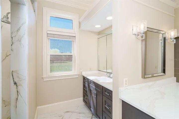 Dual sinks
