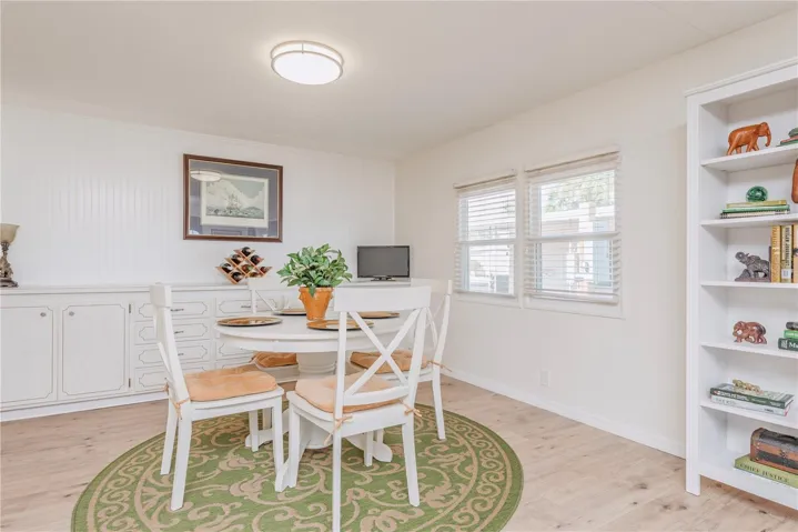 Dining room.
