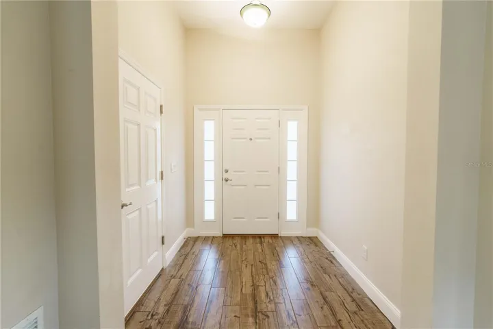 Entry way